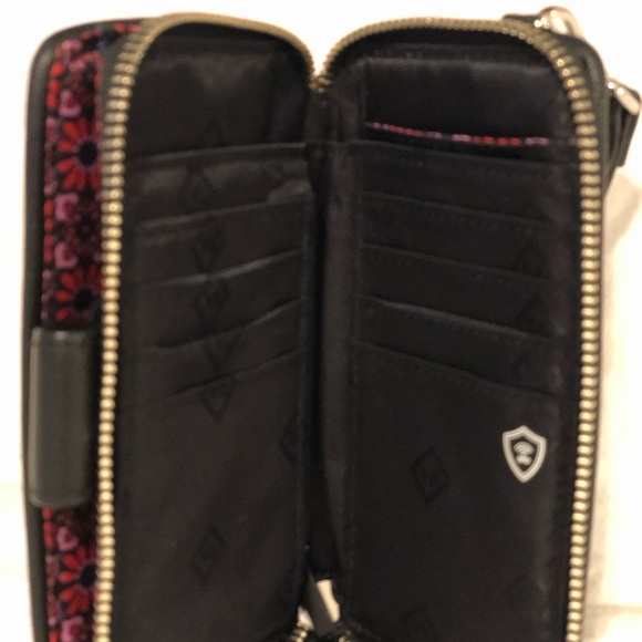 Vera Bradley Crossbody Purse and wallet - Picture 4 of 4